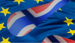 Norsk flagg sammen med EU-flagg
